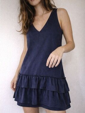 Eliza J Navy Tiered Ruffle Hem‎ V-Neck Sleeveless Dress Size 6